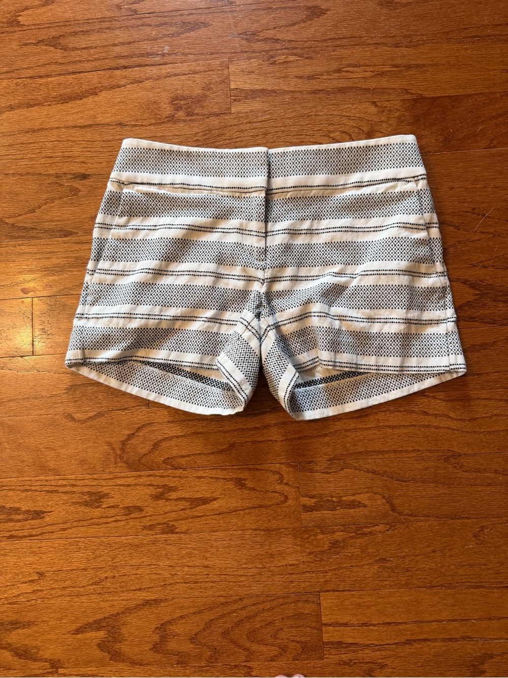 LOFT The Riviera Shorts in White and Black